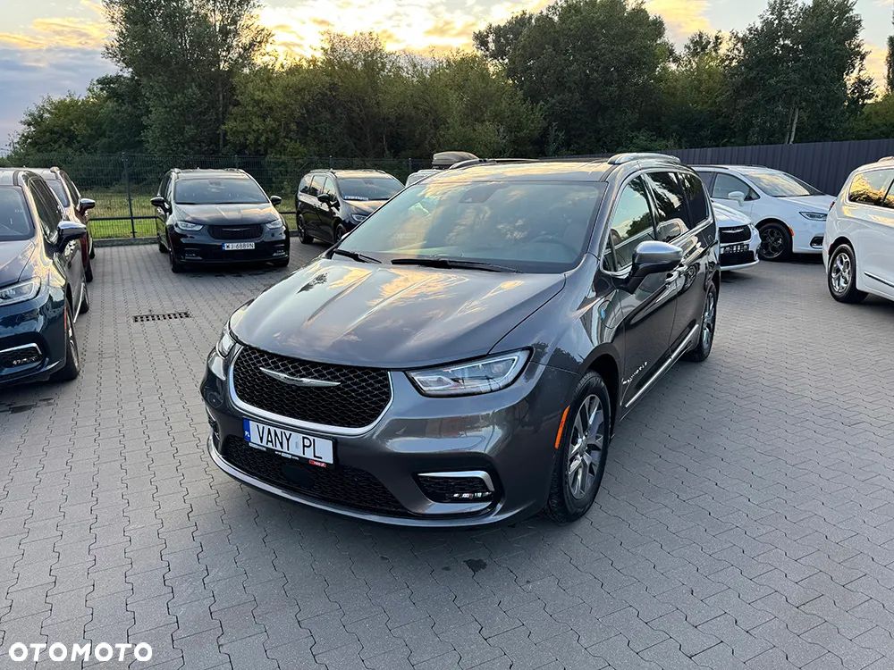 Chrysler Pacifica - 6