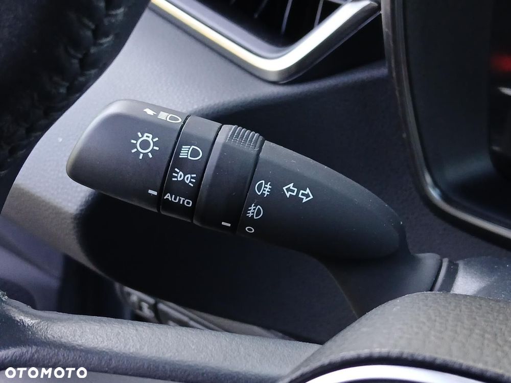 Toyota Corolla 1.8 Hybrid Comfort - 30