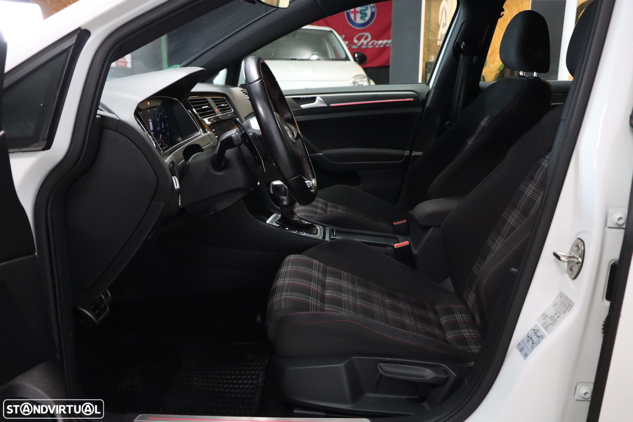 VW Golf 2.0 TSI GTI DSG Performance - 8