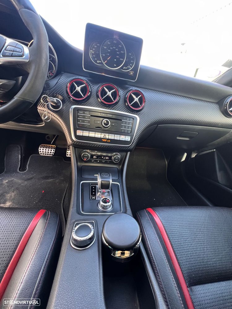 Mercedes-Benz A 45 AMG 4-Matic - 10