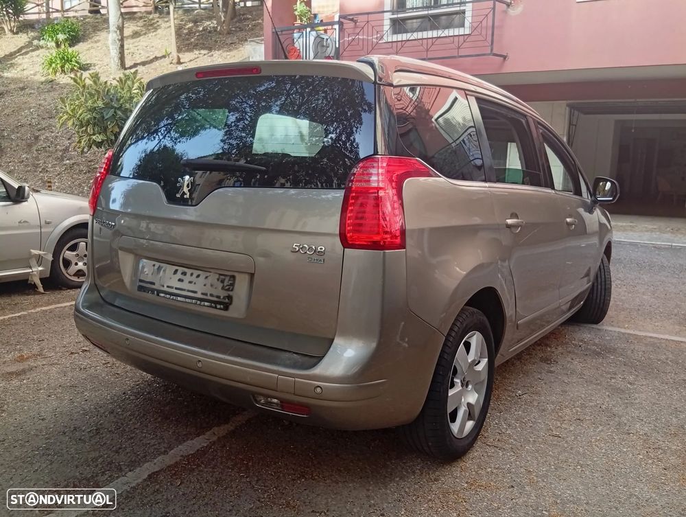 Peugeot 5008 1.6 E-HDi 5L Allure 2-Tronic - 10