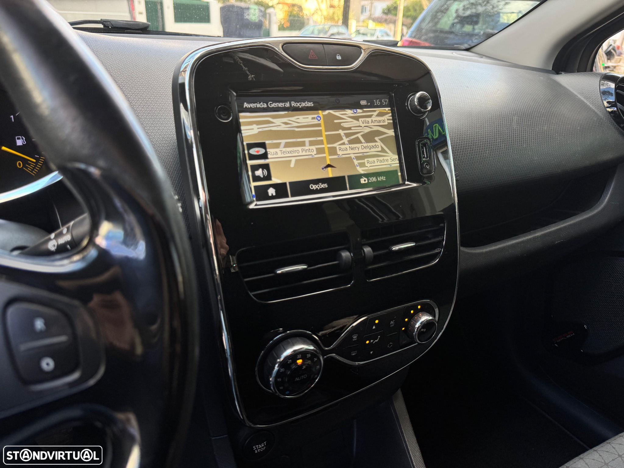 Renault Clio Energy dCi 90 Start & Stop Intens - 10