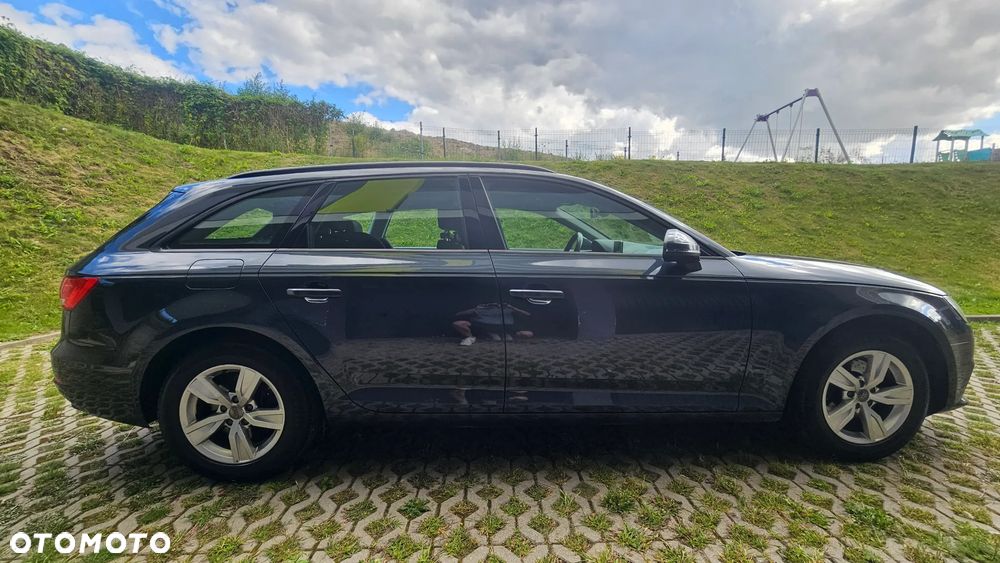 Audi A4 Avant 2.0 TDI design - 5