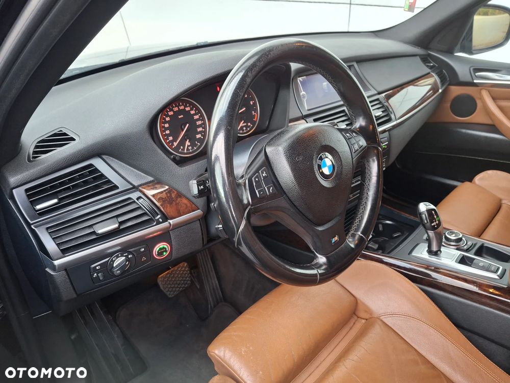 BMW X5 xDrive30i - 24