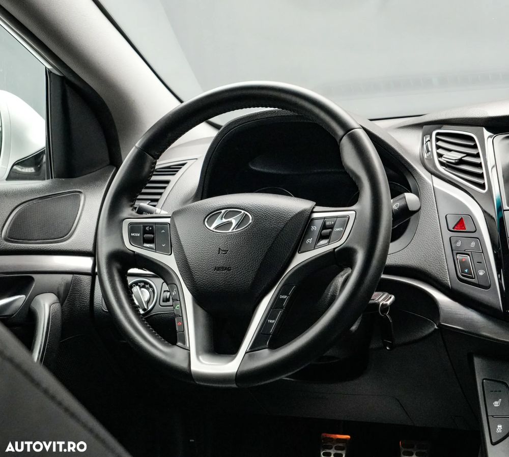 Hyundai i40 1.7 CRDI DPF Sedan TPMS Highway+ - 18