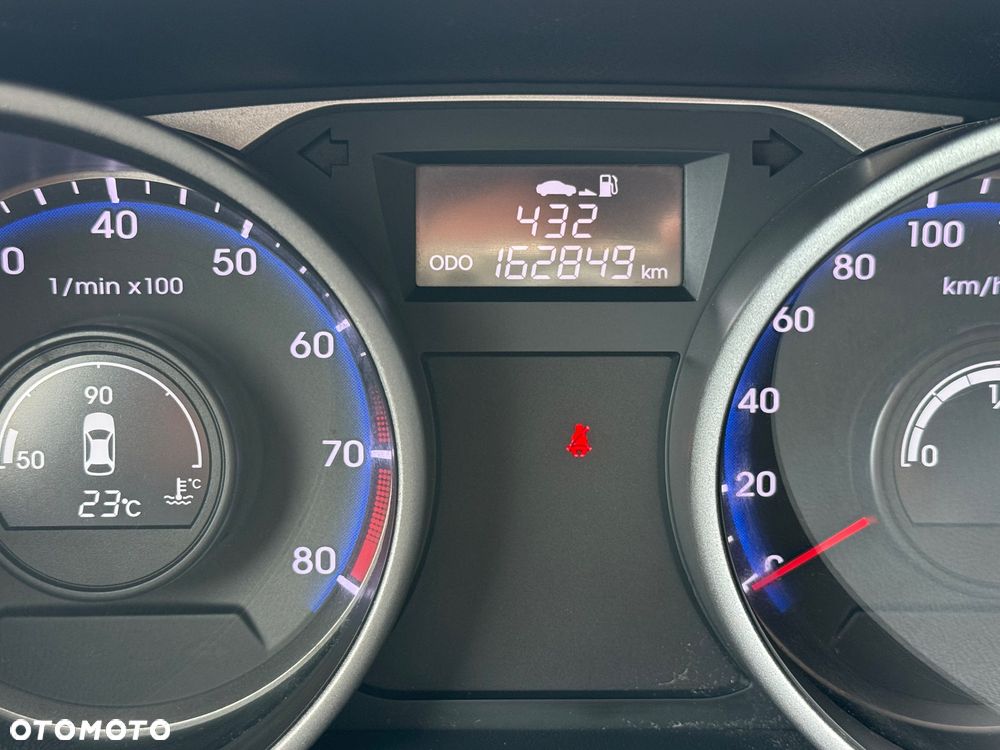 Hyundai ix35 blue 1.6 2WD Finale Gold - 26