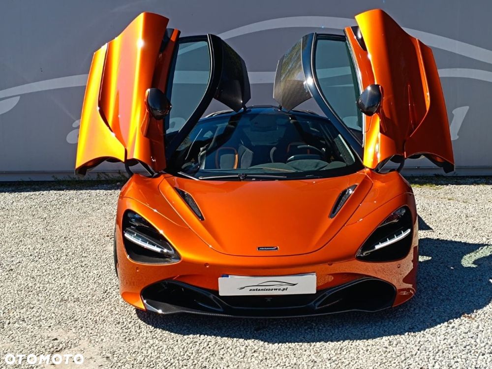 McLaren 720S Coupe - 12