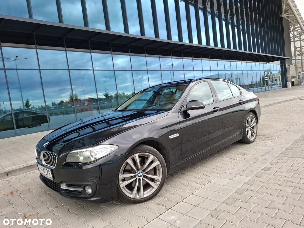 BMW Seria 5 525d xDrive - 5
