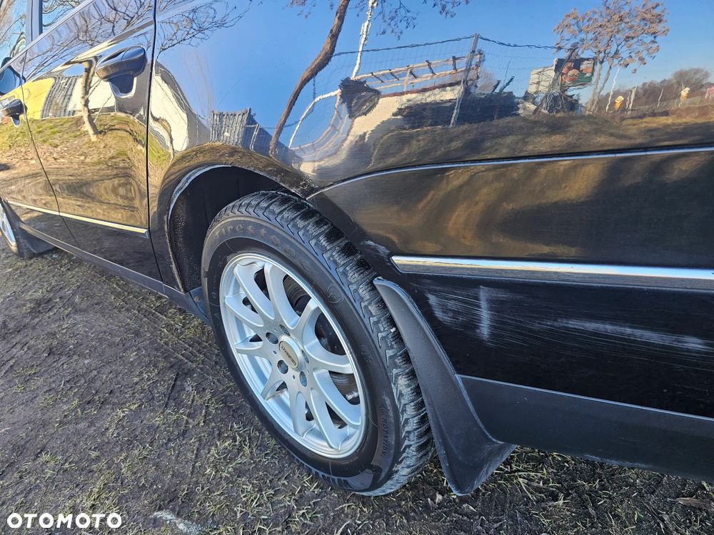Volkswagen Passat 2.0 TDI Comfortline - 23