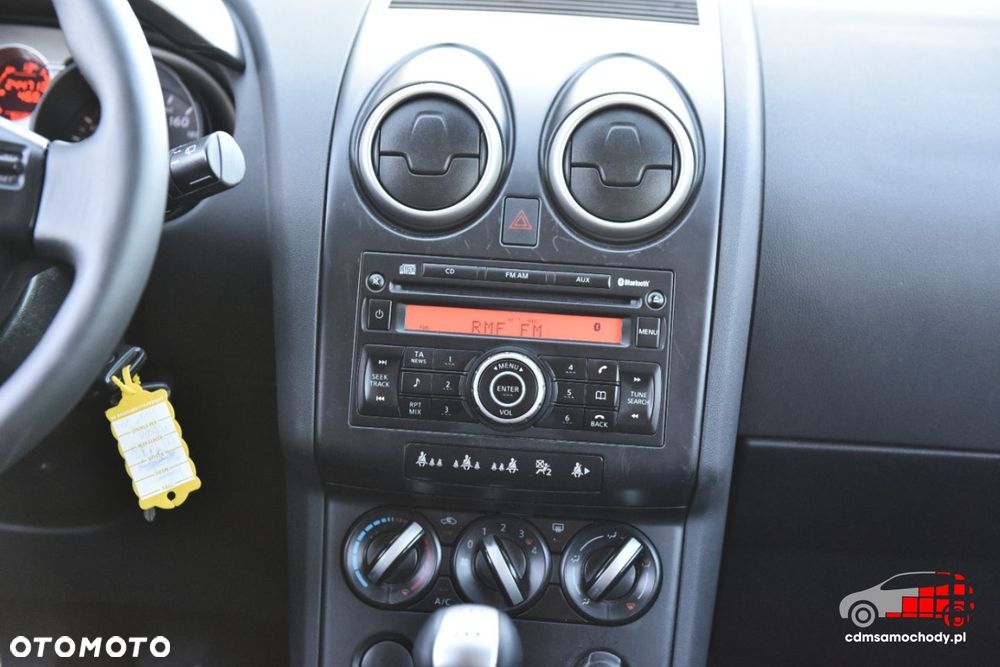 Nissan Qashqai - 25