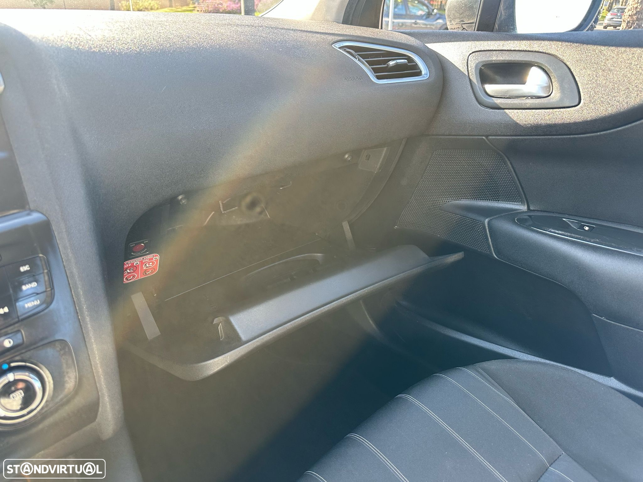 Citroën C4 1.6 HDi Attraction - 25