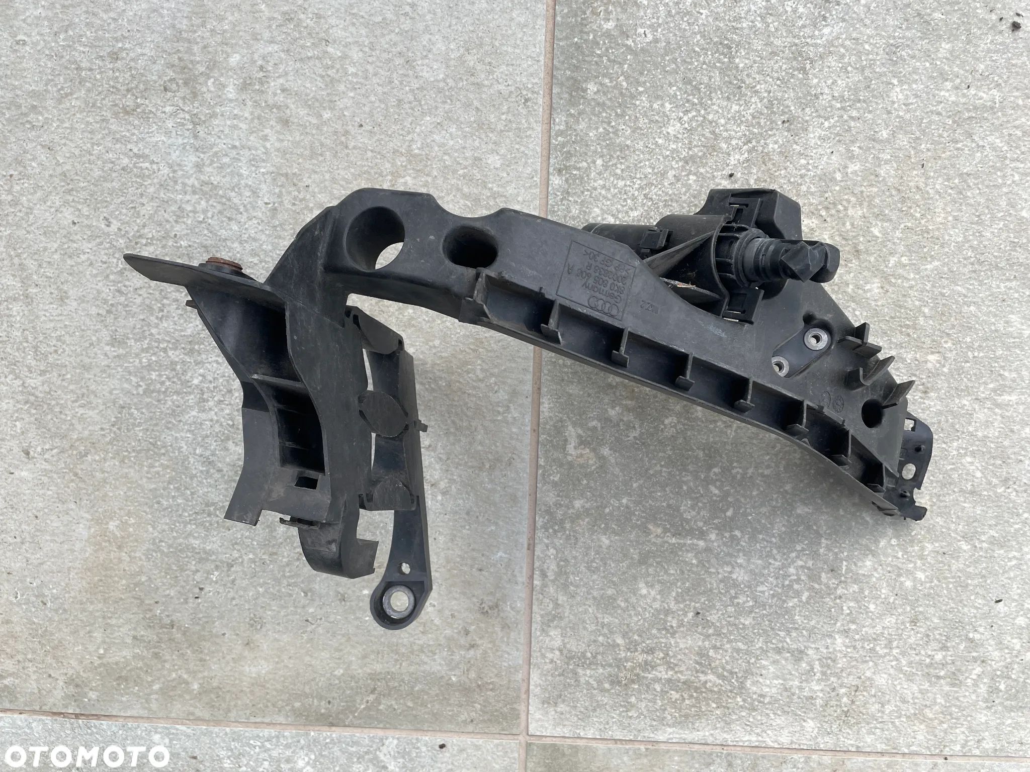 Spryskiwacz lampy Audi A 4 B8 prawy - 1