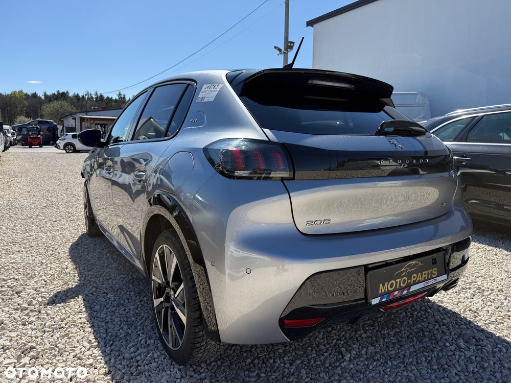 Peugeot 208 - 3