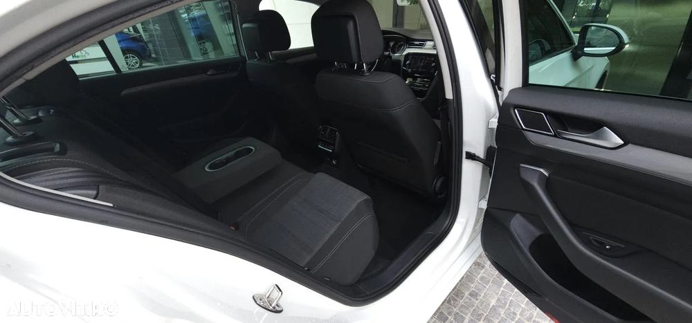 Volkswagen Passat 2.0 TDI DSG Comfortline - 13