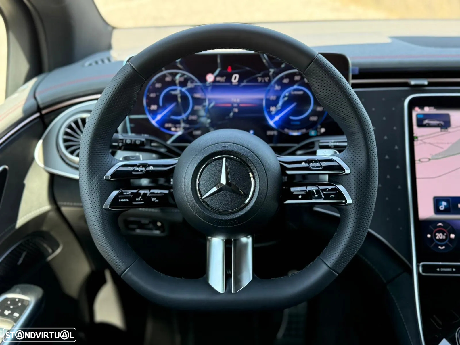 Mercedes-Benz EQE SUV 300 - 14