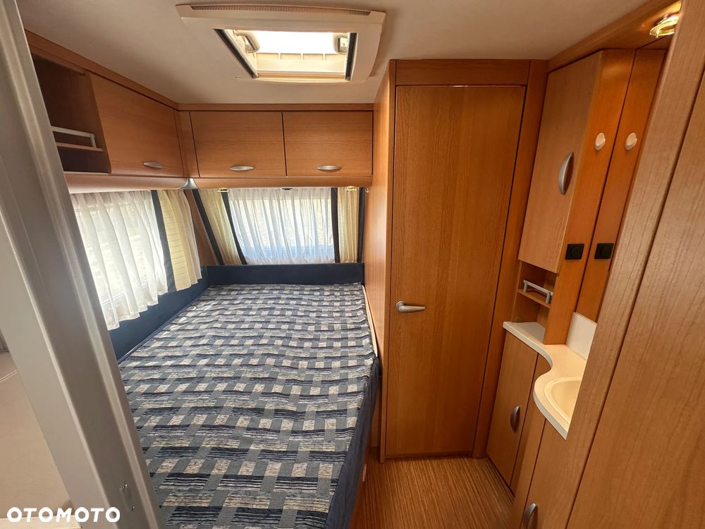 KNAUS SPORT 450 z przedsionkiem Isabella i napędem. 1300 kg !! - 25