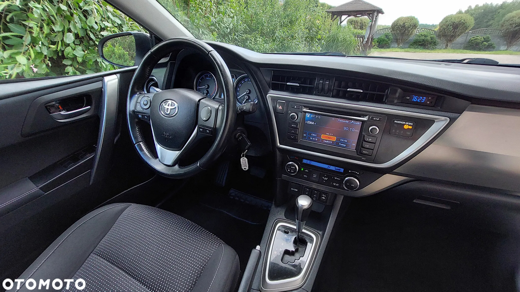 Toyota Auris 1.6 Premium MS - 17