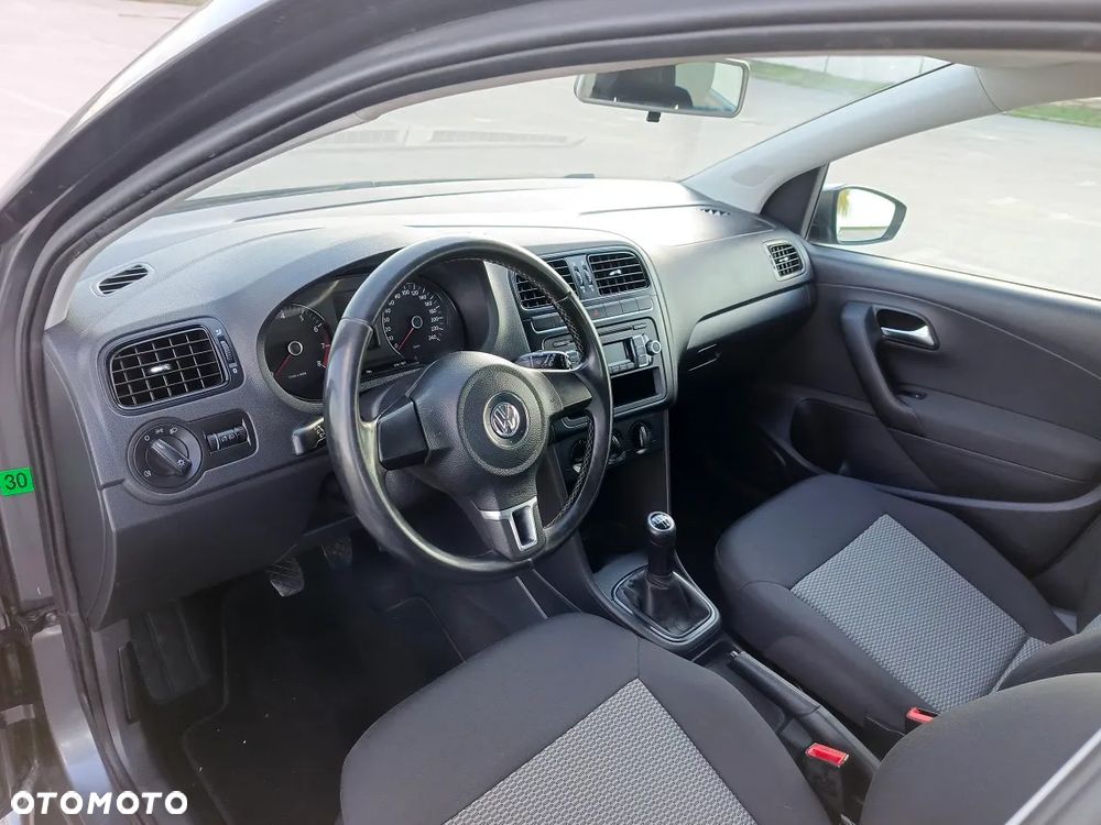 Volkswagen Polo 1.4 16V Comfortline - 17