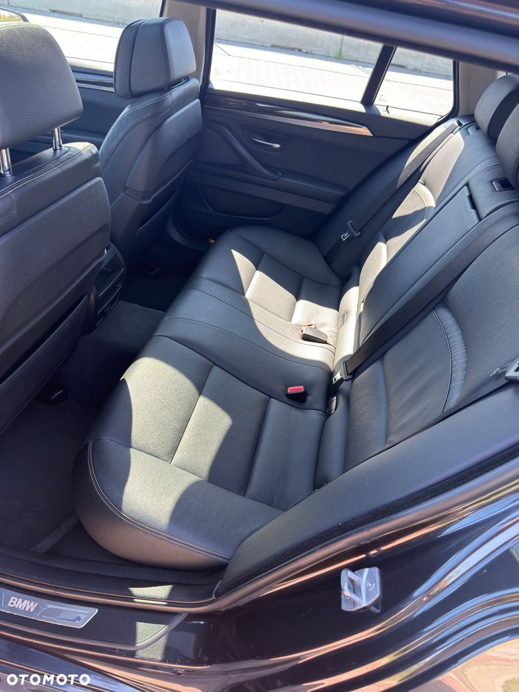 BMW Seria 5 520d Luxury Line - 9
