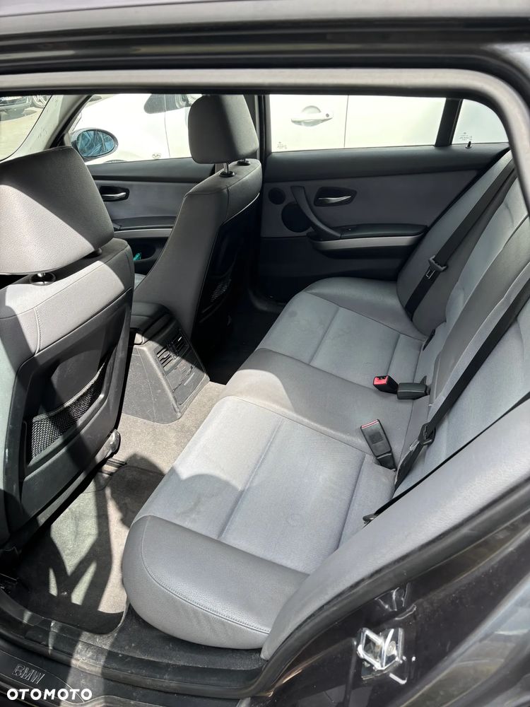 BMW Seria 3 320d - 5