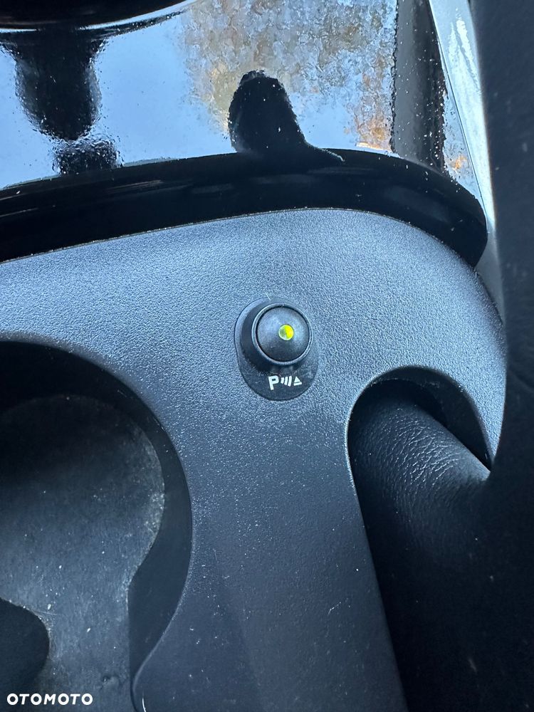 Mazda CX-7 2.2 CD Exclusive + - 19