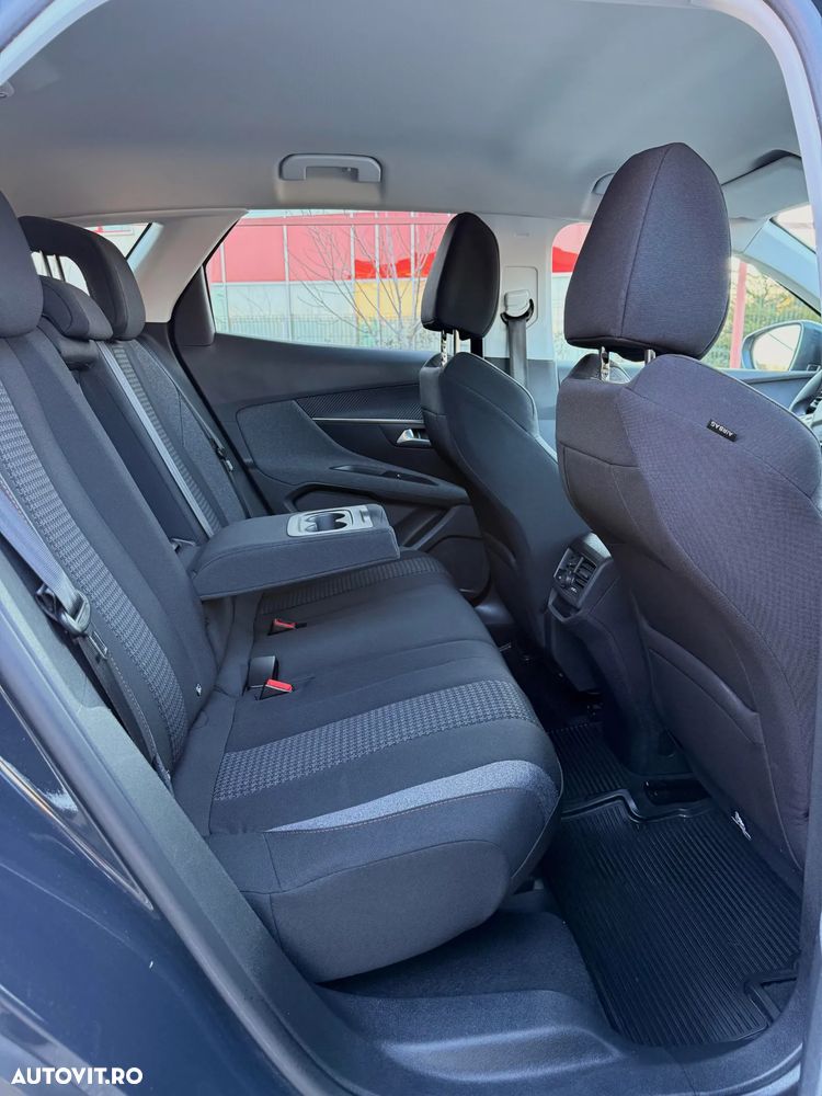 Peugeot 3008 1.6 BlueHDI S&S Allure - 16