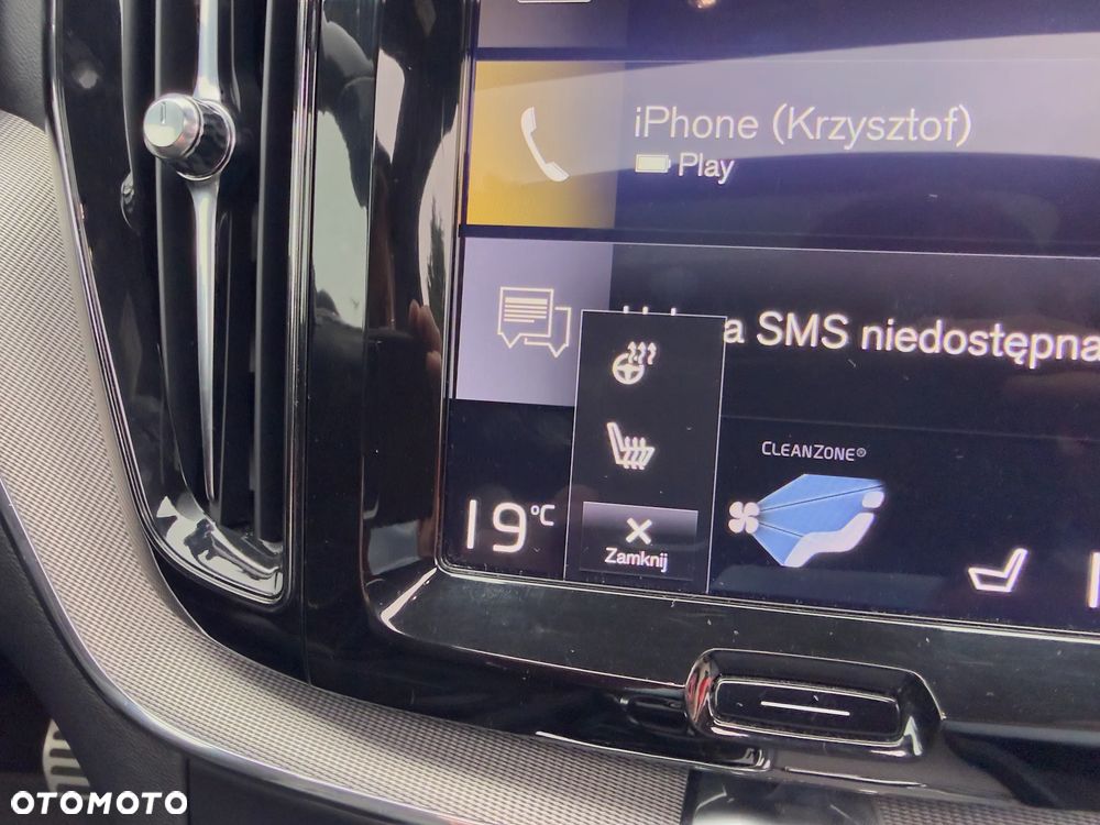 Volvo XC 60 D4 AWD R-Design - 17