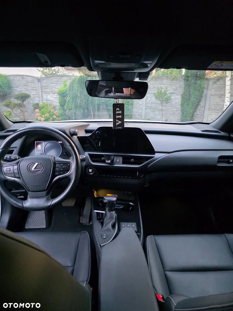 Lexus UX - 7