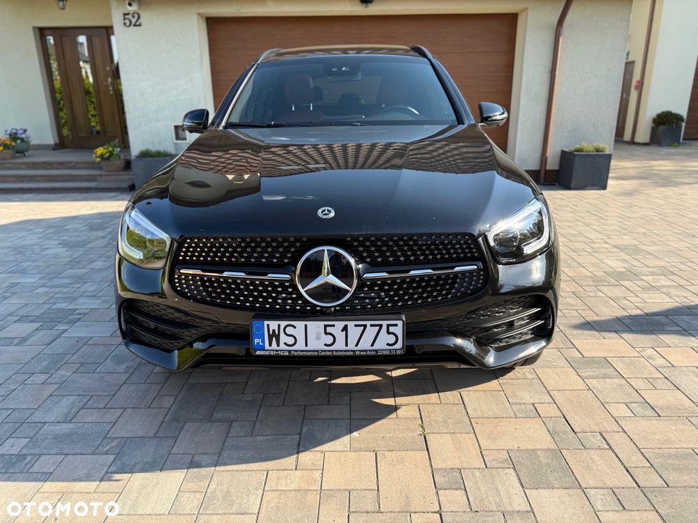 Mercedes-Benz GLC 300 4Matic 9G-TRONIC AMG Line Plus - 37
