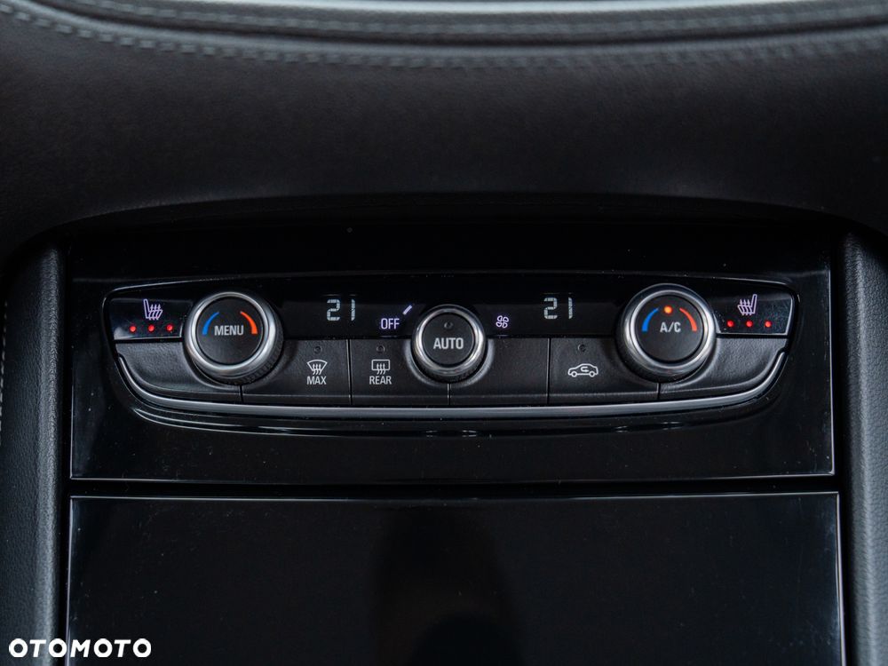 Opel Grandland X 1.2 Start/Stop Business INNOVATION - 37
