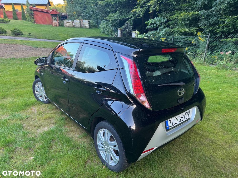 Toyota Aygo x mit x-business Paket - 2
