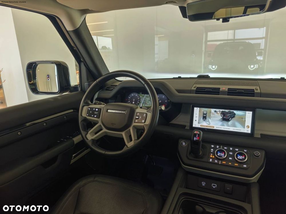 Land Rover Defender - 14
