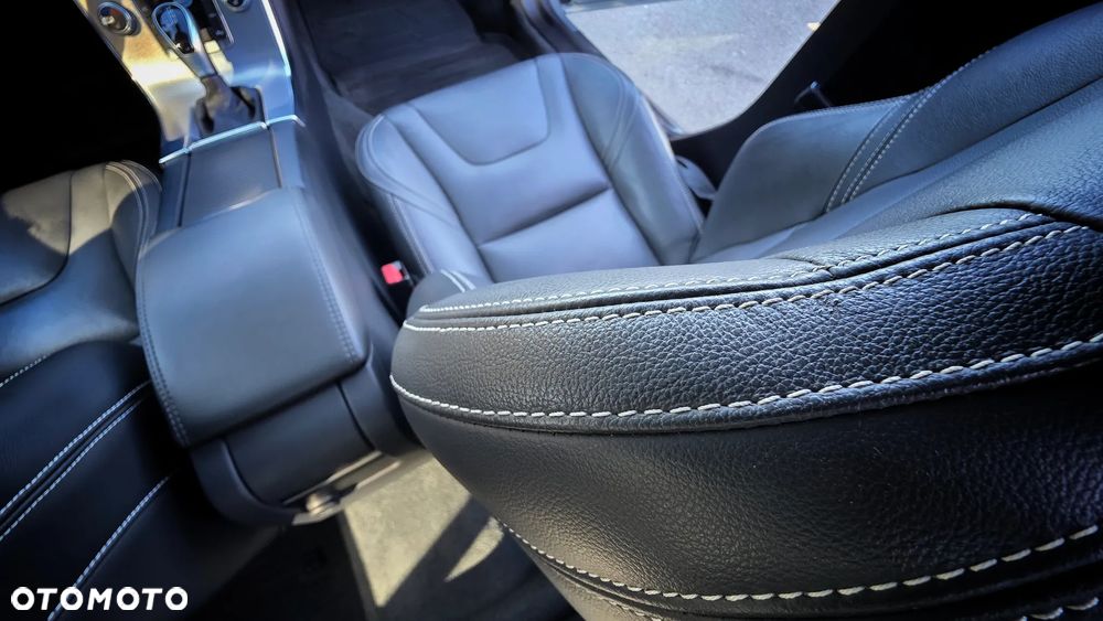 Volvo S60 T5 Drive-E Dynamic Edition (Momentum) - 24
