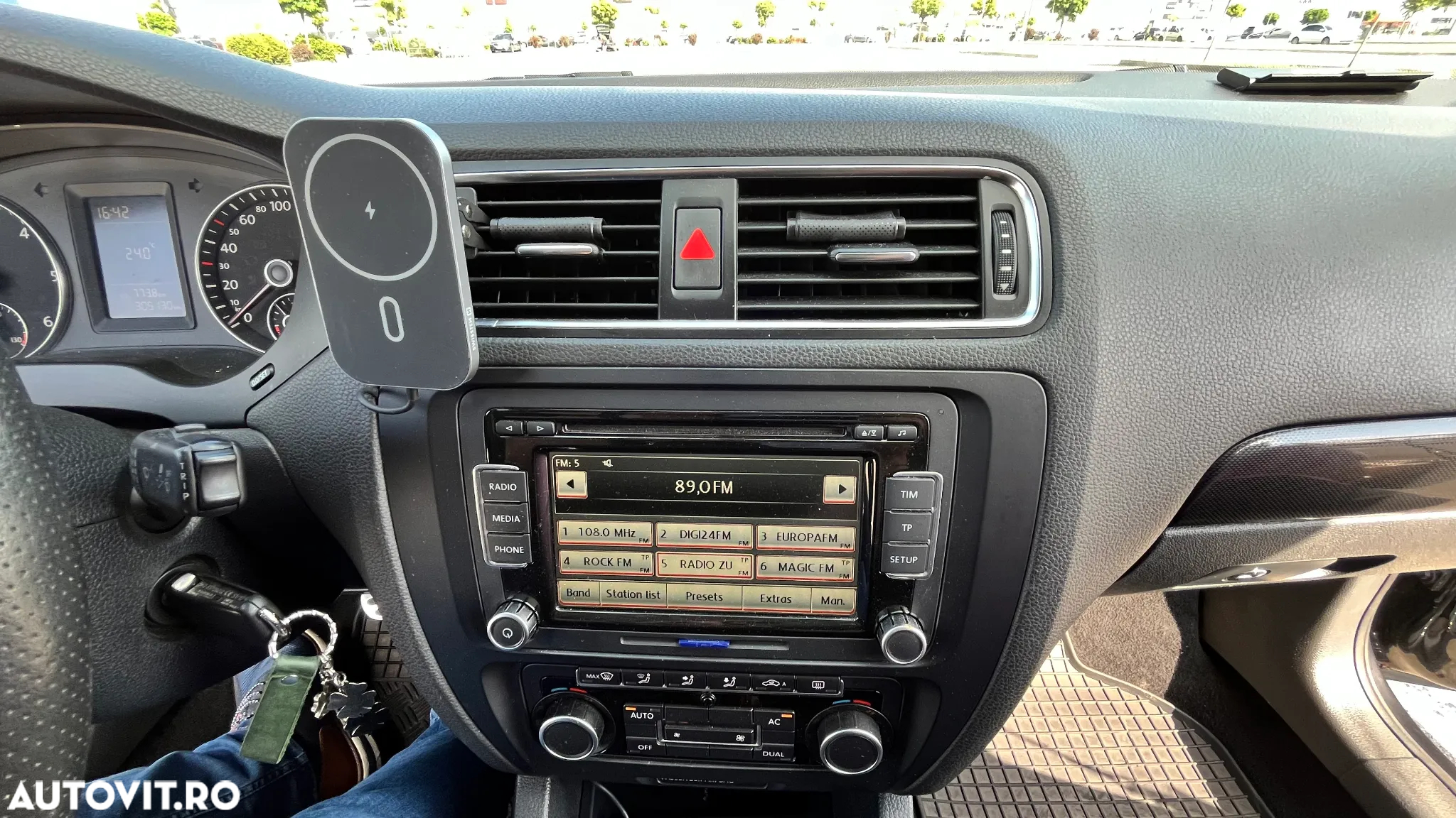 Volkswagen Jetta 1.6 TDI DPF Trendline - 23