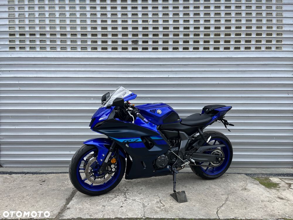 Yamaha YZF - 1