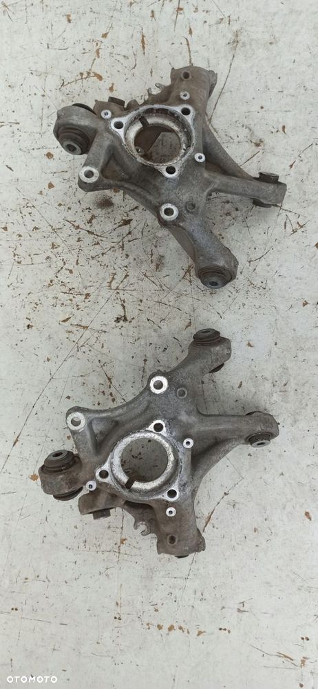 TESLA MODEL 3 2017-2020 zwrotnica prawy lewy tył 1044416-00-F 1044411-00-F - 2