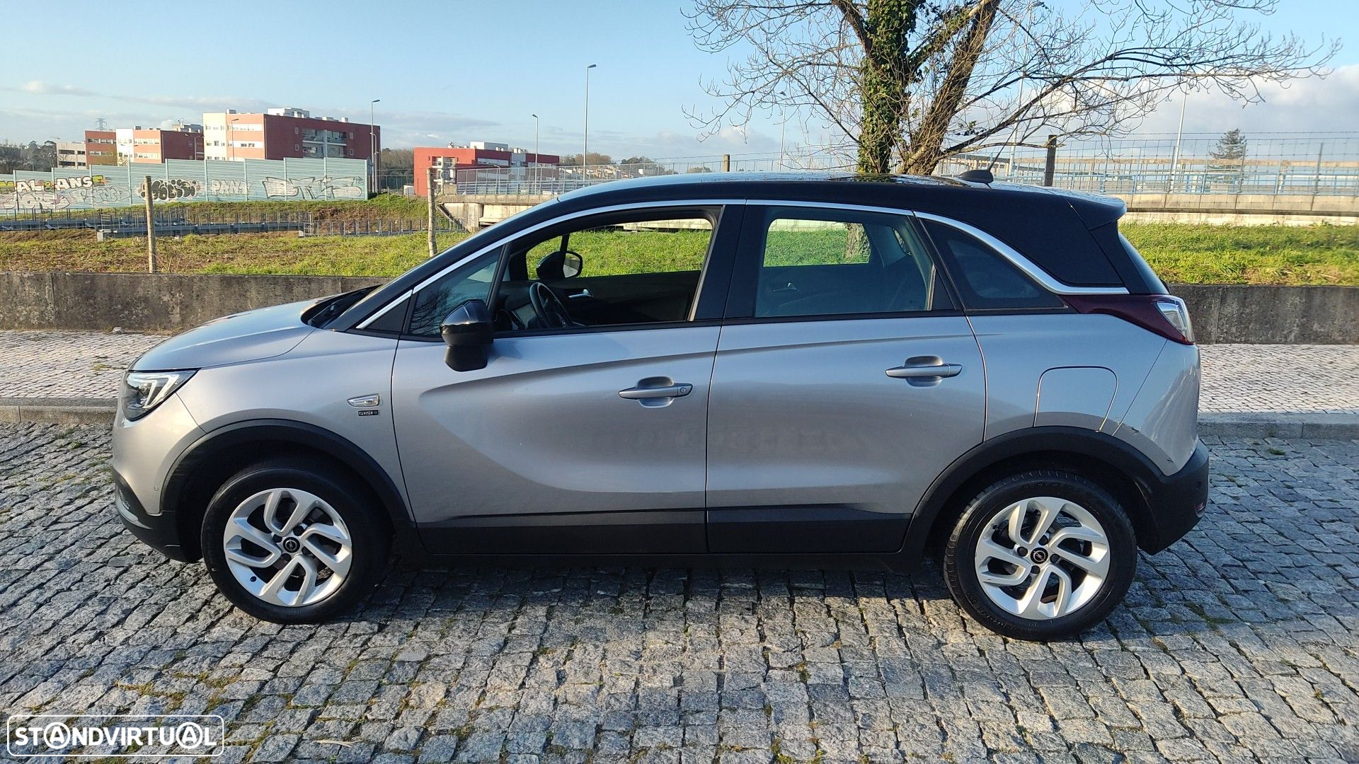 Opel Crossland X 1.2 T Innovation - 18