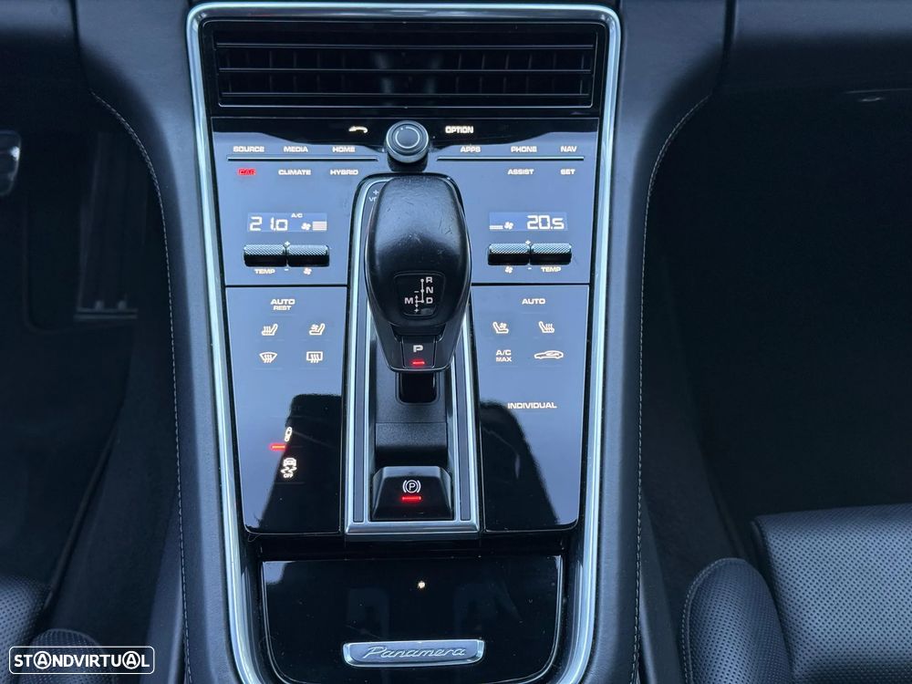 Porsche Panamera Sport Turismo 4 E-Hybrid - 9