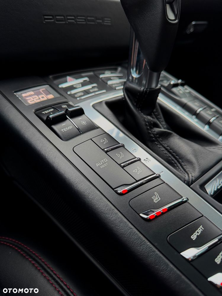 Porsche Macan GTS - 16