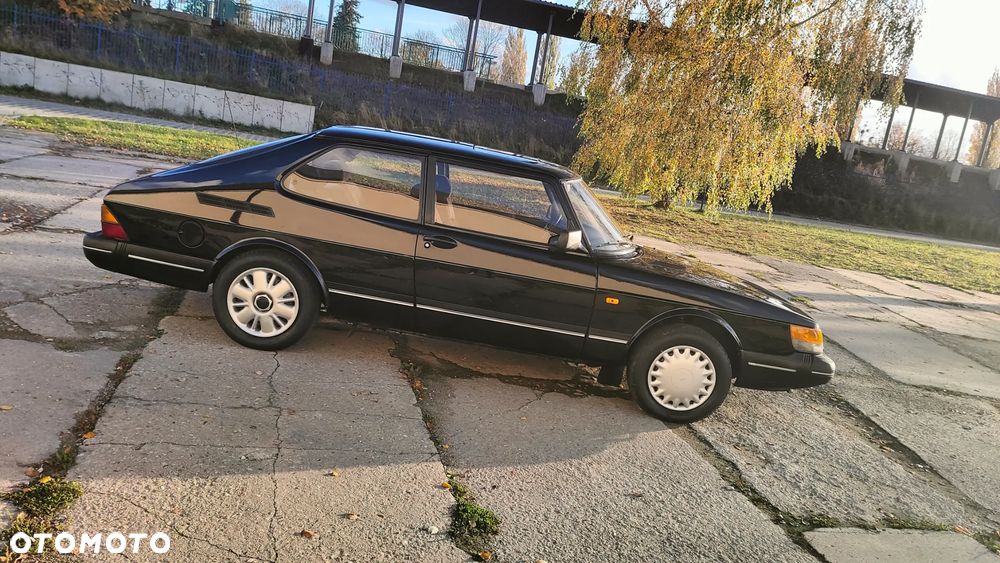 Saab 900 - 21