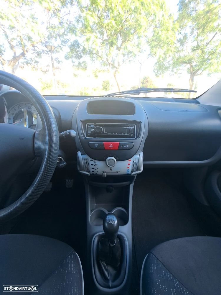 Peugeot 107 1.0 Urban - 19