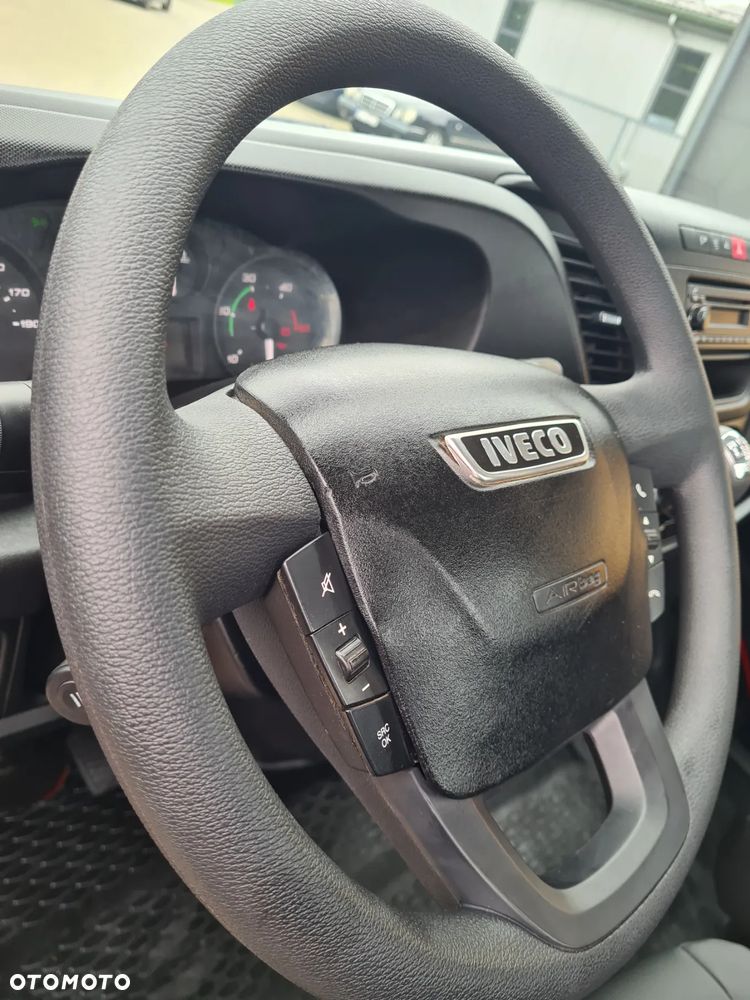 Iveco DAILY - 17