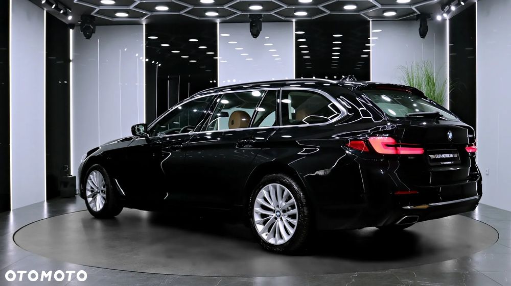 BMW Seria 5 530i GPF Luxury Line sport - 5