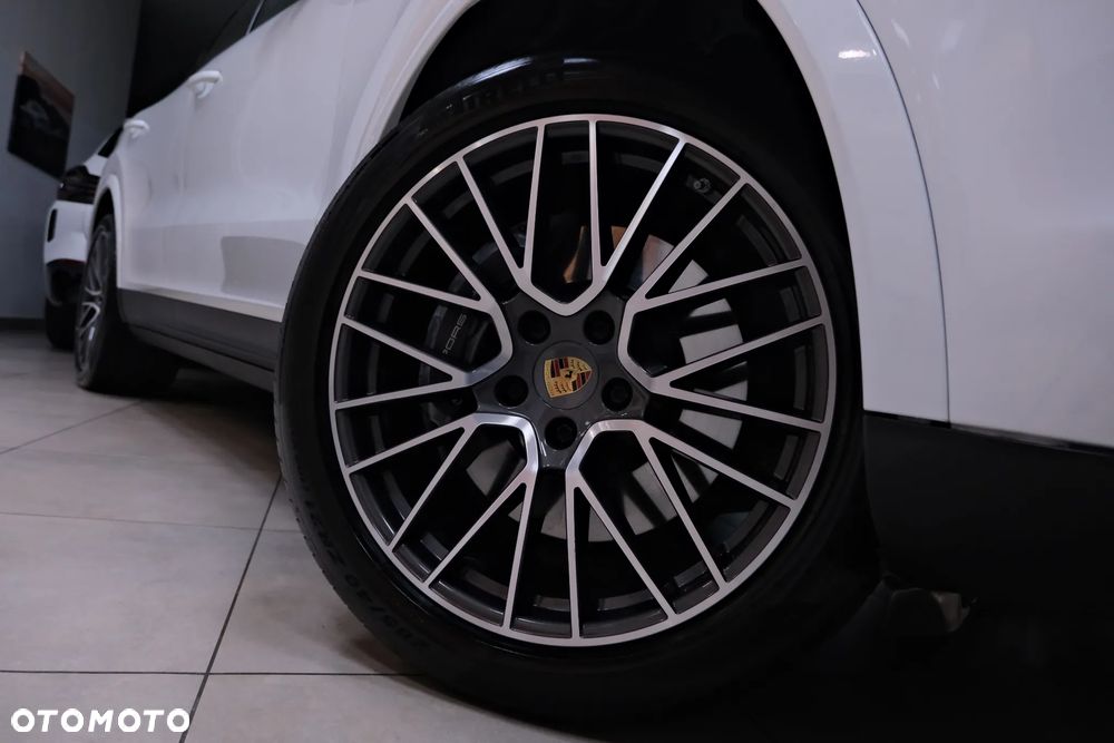 Porsche Cayenne Platinum Edition - 10
