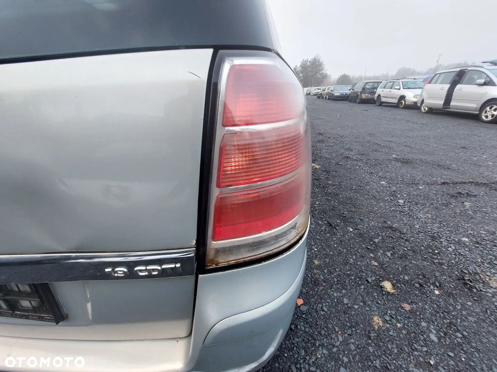 OPEL ZAFIRA B II LAMPA LEWY PRAWY TYŁ TYLNE LEWE PRAWE 62/11 - 2
