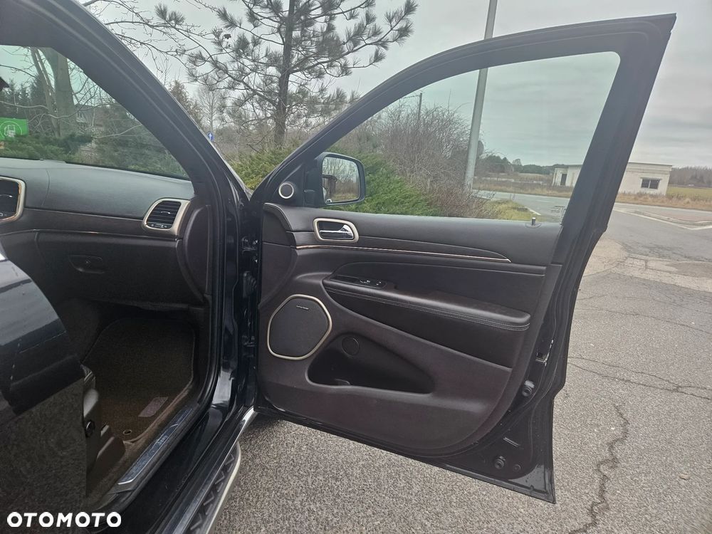 Jeep Grand Cherokee 3.0 CRD Overland Summit EU6 - 31