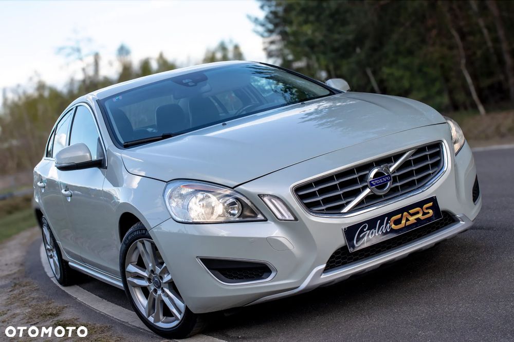 Volvo S60 D3 Momentum - 11