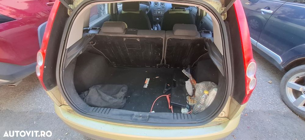 Ford Fiesta - 6