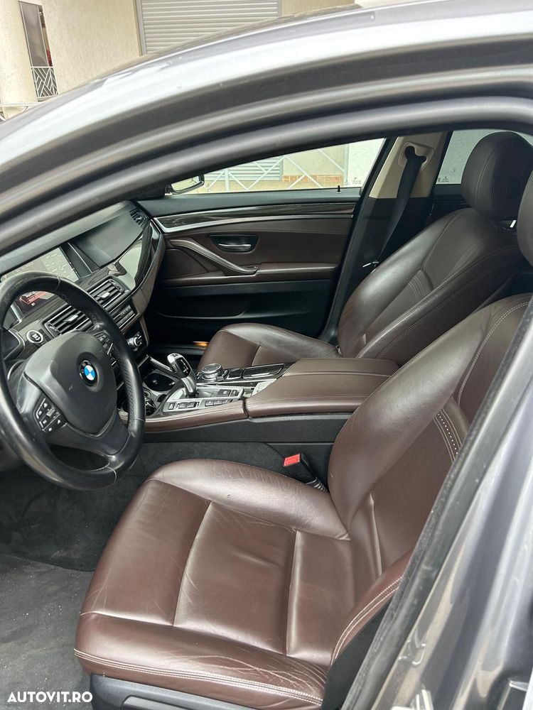 BMW Seria 5 525d xDrive AT - 9
