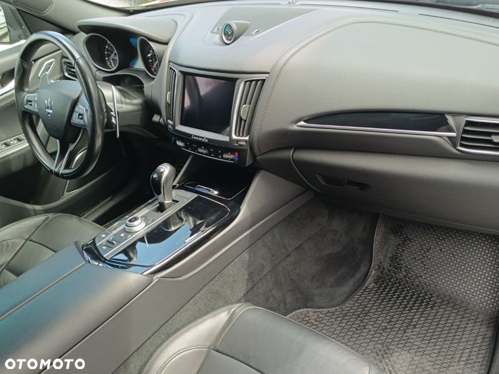 Maserati Levante - 27